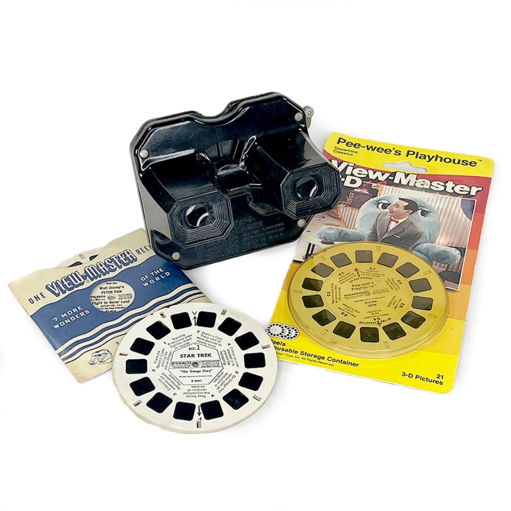 Vintage 1950s Sawyer's Model-C Viewmaster and 4 Sets of Reels